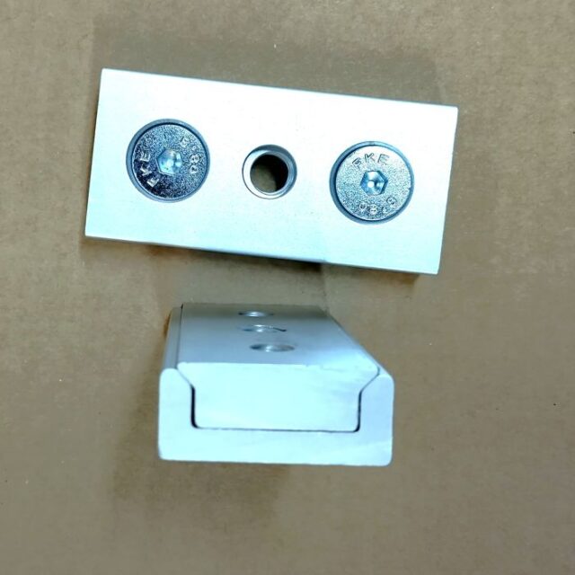 Montagewinkel für Hubsäule Linak DL2