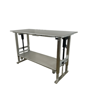 Höhenverstellbarer Tisch aus Edelstahl (Hauptbild, schräge Vorderansicht)